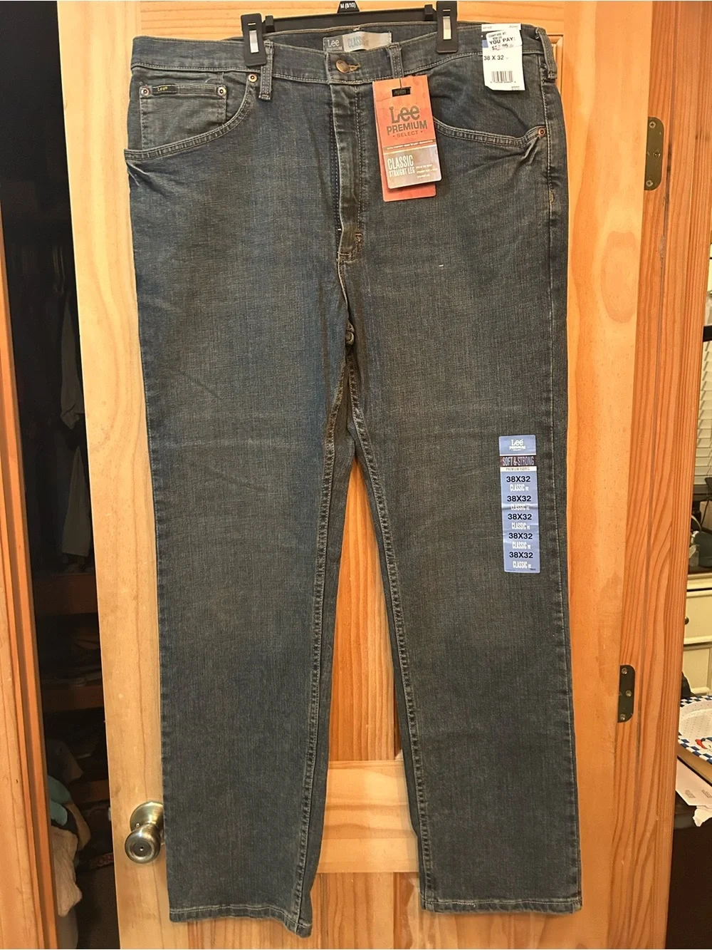 Lee Men’s Straight Jeans in Dark Wash Blue
